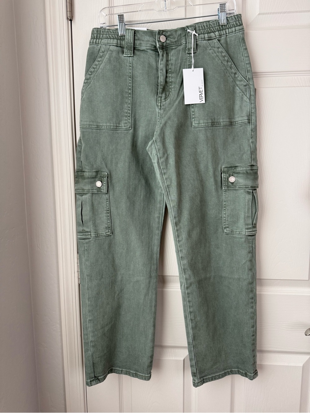 Dixie Utility/  Dixie Cargo Straight Ankle Jean by the brand Vervet